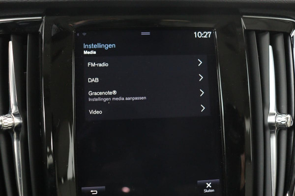 Volvo V90 2.0 T6 AWD Recharge Business Pro | Trekhaak | Leder | Stoel & stuurverwarming | Harman/Kardon | Adaptive cruise | Camera | Carplay | Keyless | Navigatie