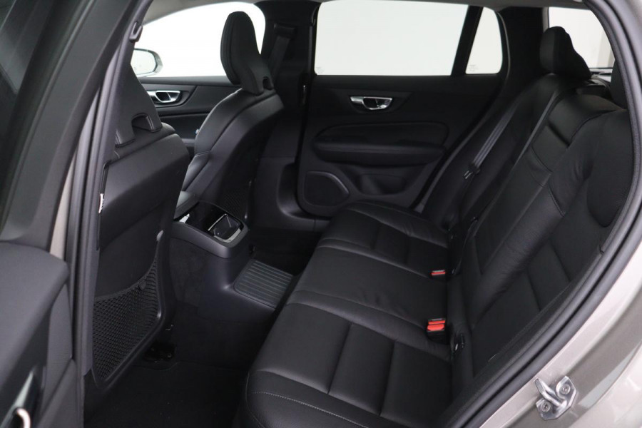 Volvo V60 2.0 T6 Recharge AWD Business Pro | Panoramadak | Head-Up | Leder | 360 camera | Stoel & stuurverwarming | Harman/Kardon | Keyless | Full LED | Carplay | Navigatie