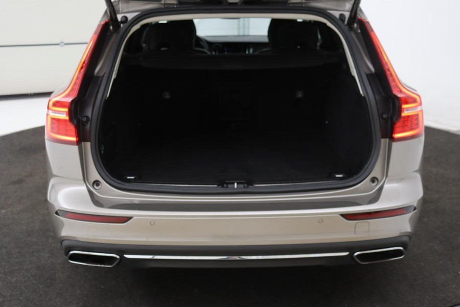 Volvo V60 2.0 T6 Recharge AWD Business Pro | Panoramadak | Head-Up | Leder | 360 camera | Stoel & stuurverwarming | Harman/Kardon | Keyless | Full LED | Carplay | Navigatie