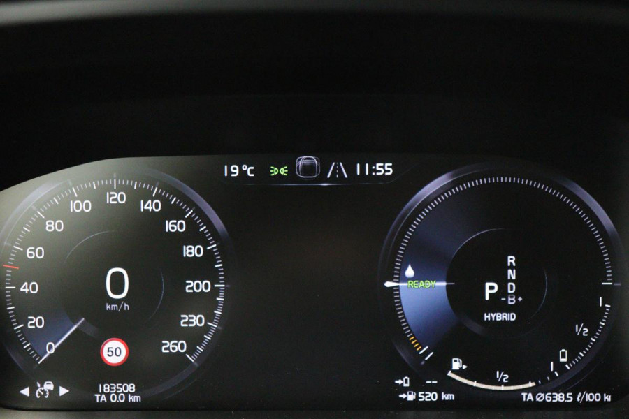Volvo V60 2.0 T6 Recharge AWD Business Pro | Panoramadak | Head-Up | Leder | 360 camera | Stoel & stuurverwarming | Harman/Kardon | Keyless | Full LED | Carplay | Navigatie