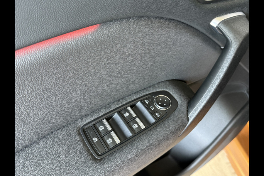 Renault Captur 1.0 TCe 100 Intens | Navi | CarPlay | Camera | PDC V+A | 17" | 100% Dealer onderhouden!