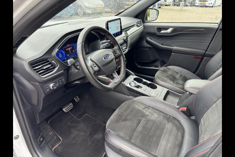 Ford Kuga 2.5 PHEV ST-Line X 225pk | Black Pack | Adaptive cruise control | Winter Pack | BTW verrekenbaar | 20 inch velgen |  Rode Remklauwen | Zwart dak + Spiegels