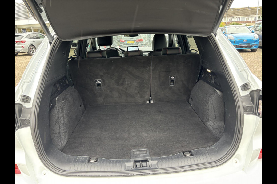 Ford Kuga 2.5 PHEV ST-Line X 225pk | Black Pack | Adaptive cruise control | Winter Pack | BTW verrekenbaar | 20 inch velgen |  Rode Remklauwen | Zwart dak + Spiegels