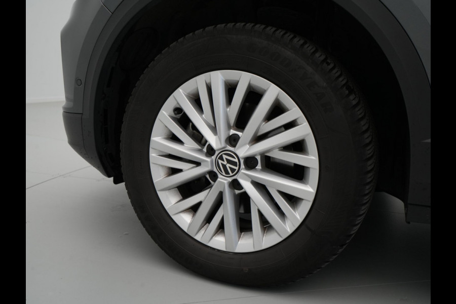 Volkswagen T-Roc 1.5 TSI 150pk DSG Life Navigatie Clima Pdc Acc