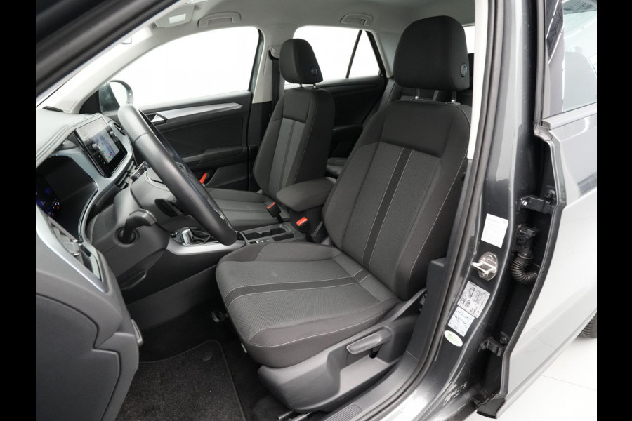 Volkswagen T-Roc 1.5 TSI 150pk DSG Life Navigatie Clima Pdc Acc