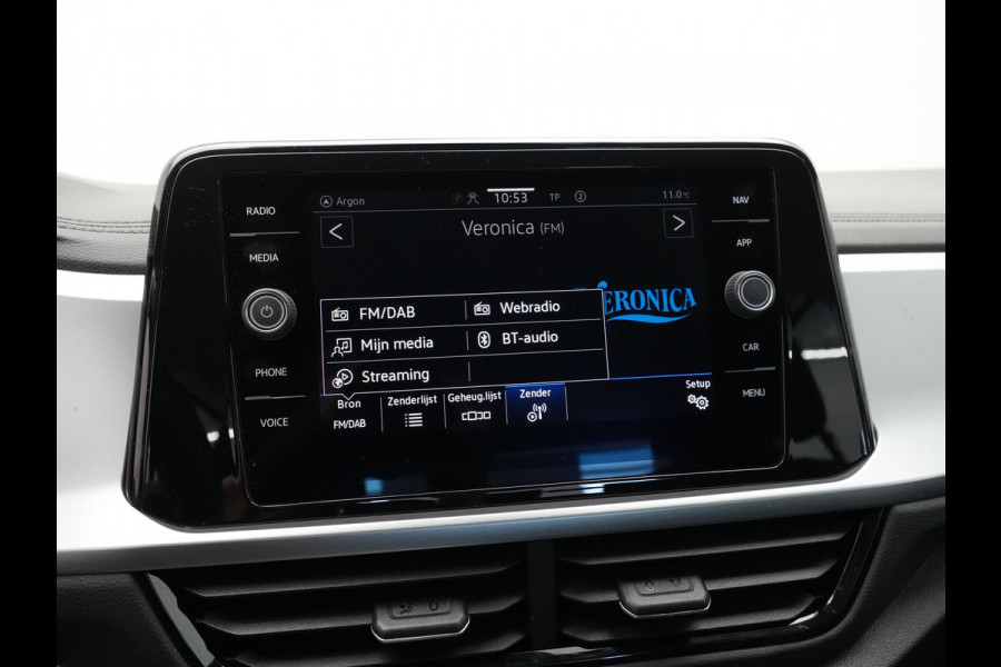 Volkswagen T-Roc 1.5 TSI 150pk DSG Life Navigatie Clima Pdc Acc