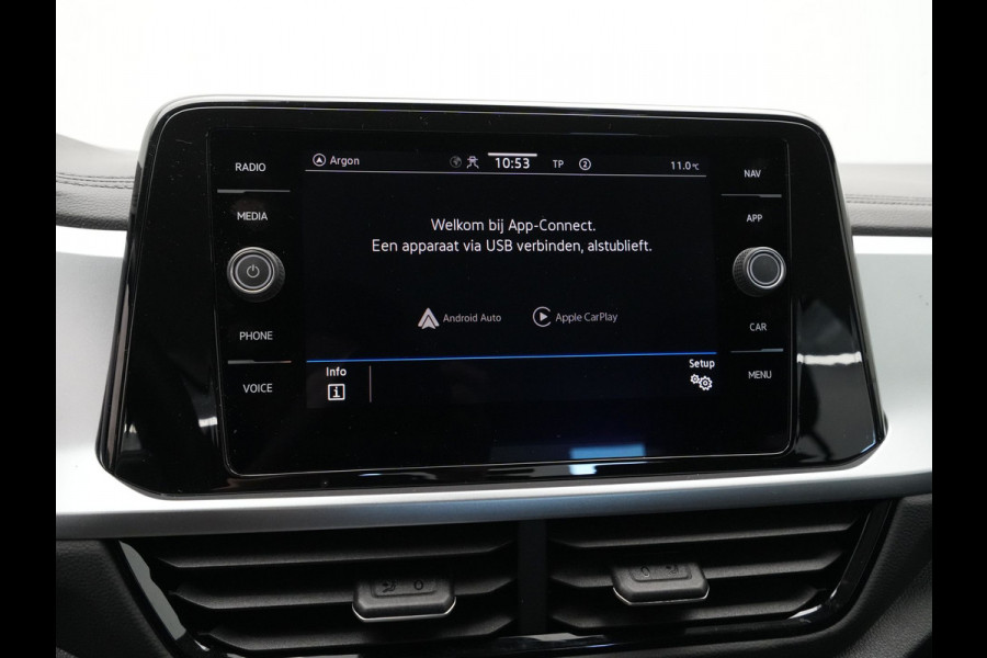 Volkswagen T-Roc 1.5 TSI 150pk DSG Life Navigatie Clima Pdc Acc
