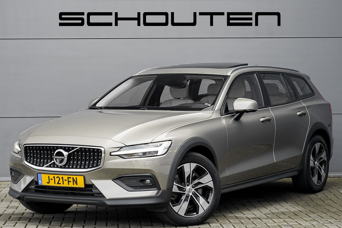 Volvo V60 Cross Country 2.0 T5 AWD Pro Pano 360° Camera Standkachel Trekhaak Volvo V60 Cross Country 2.0 T5 AWD Pro Pano 360° Camera Standkachel Trekhaak