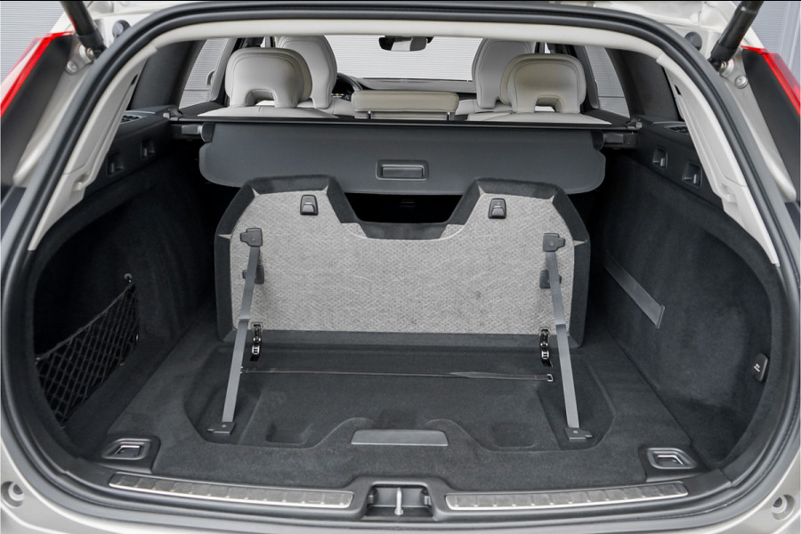 Volvo V60 Cross Country 2.0 T5 AWD Pro Pano 360° Camera Standkachel Trekhaak