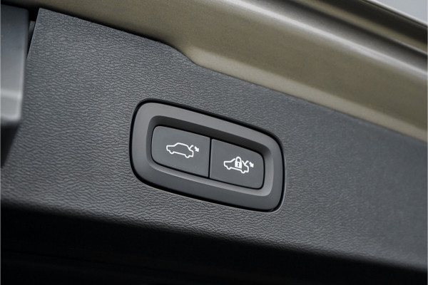 Volvo V60 Cross Country 2.0 T5 AWD Pro Pano 360° Camera Standkachel Trekhaak