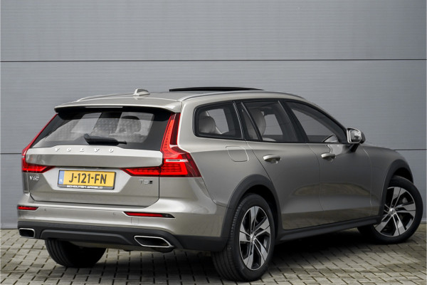 Volvo V60 Cross Country 2.0 T5 AWD Pro Pano 360° Camera Standkachel Trekhaak