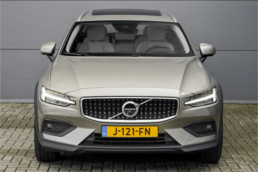 Volvo V60 Cross Country 2.0 T5 AWD Pro Pano 360° Camera Standkachel Trekhaak