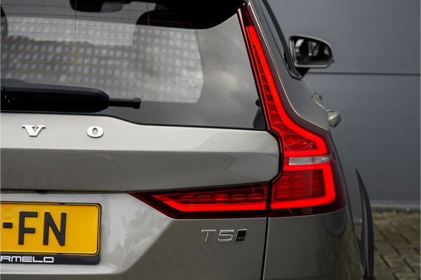 Volvo V60 Cross Country 2.0 T5 AWD Pro Pano 360° Camera Standkachel Trekhaak