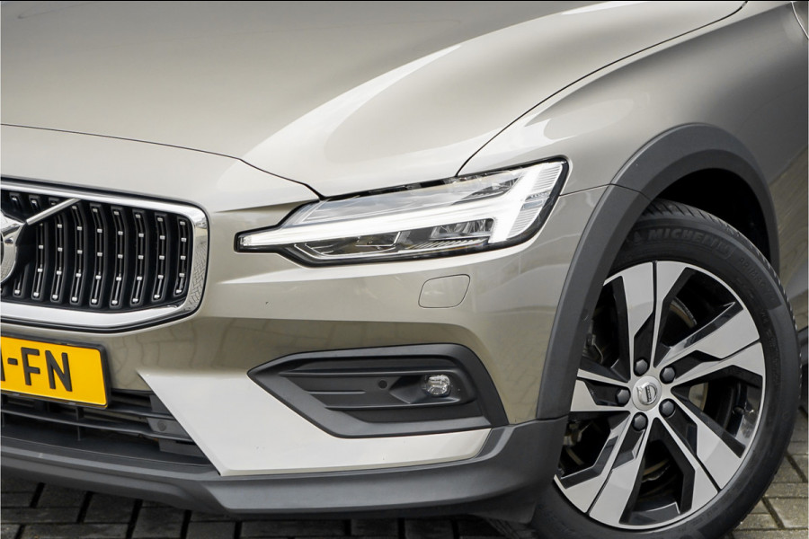Volvo V60 Cross Country 2.0 T5 AWD Pro Pano 360° Camera Standkachel Trekhaak