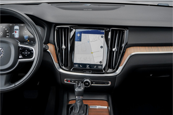 Volvo V60 Cross Country 2.0 T5 AWD Pro Pano 360° Camera Standkachel Trekhaak