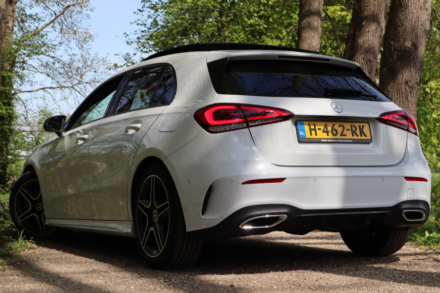 Mercedes-Benz A-Klasse 180 Business Solution AMG | Panoramadak | Automaat |