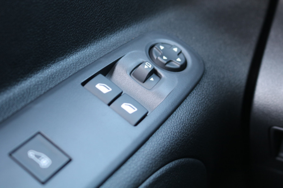 Peugeot e-Partner 136 L1 50 kWh Airco Camera