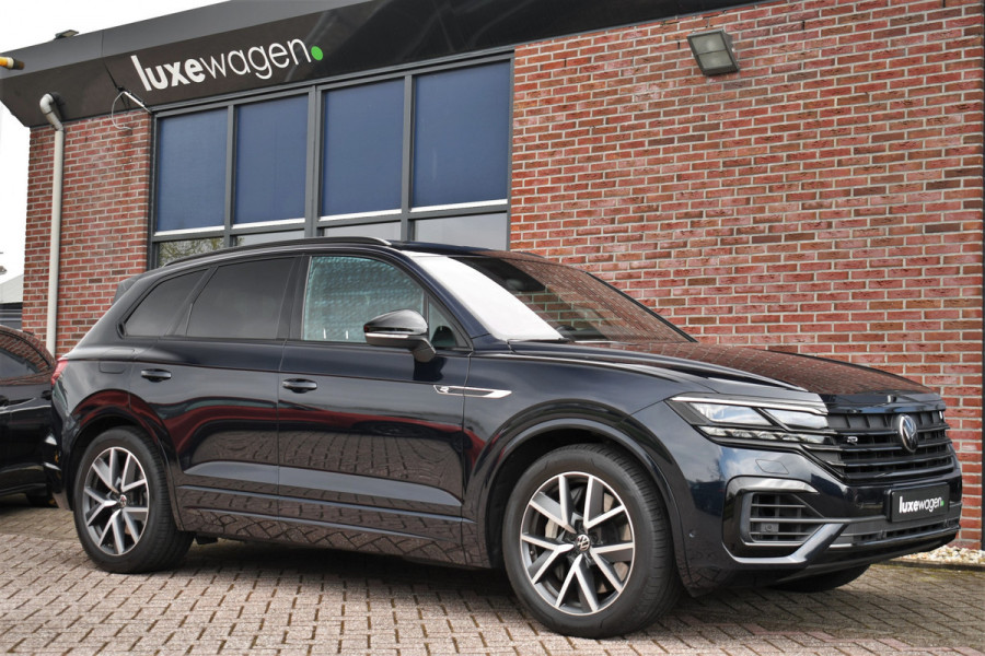 Volkswagen Touareg R 3.0 TSi eHybrid 4M Pano Trekh ACC Luchtvering