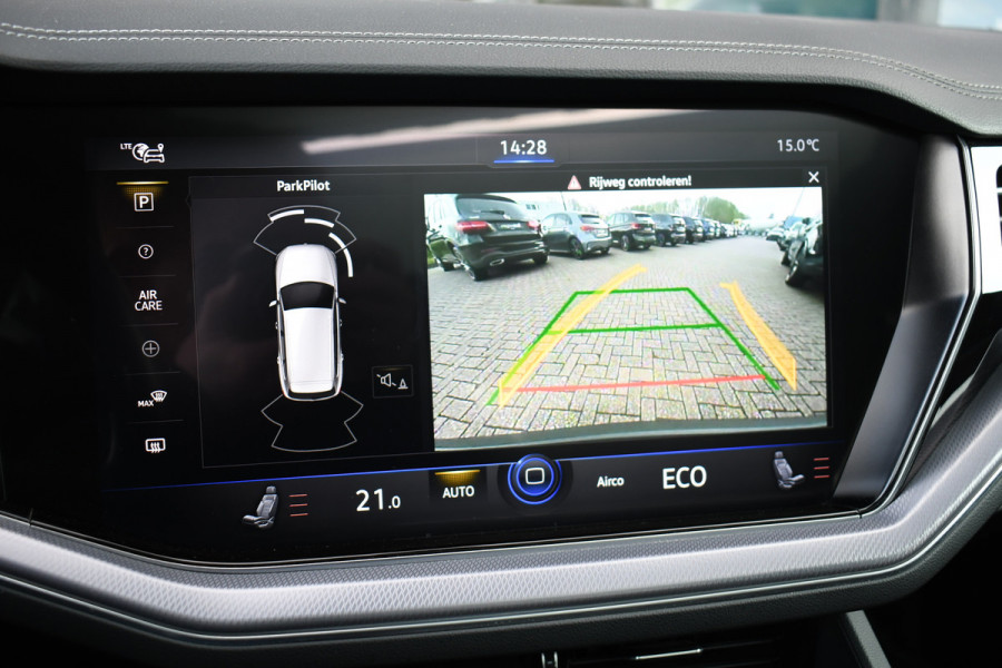 Volkswagen Touareg R 3.0 TSi eHybrid 4M Pano Trekh ACC Luchtvering