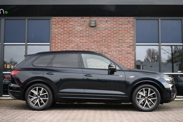 Volkswagen Touareg R 3.0 TSi eHybrid 4M Pano Trekh ACC Luchtvering