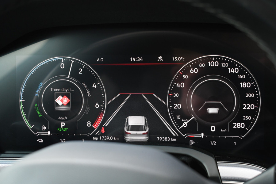 Volkswagen Touareg R 3.0 TSi eHybrid 4M Pano Trekh ACC Luchtvering