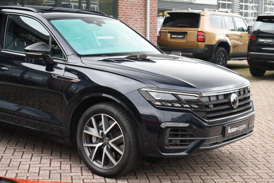 Volkswagen Touareg R 3.0 TSi eHybrid 4M Pano Trekh ACC Luchtvering