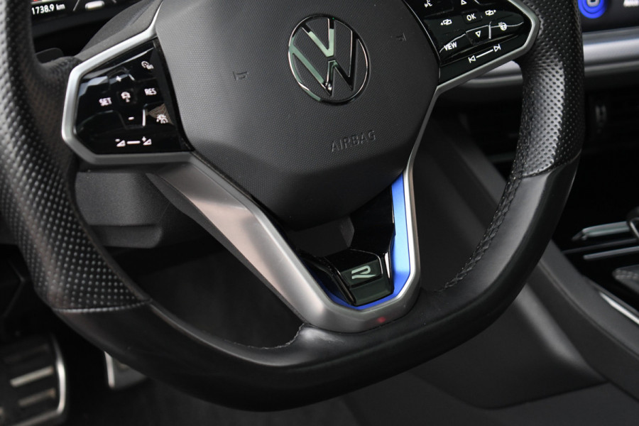 Volkswagen Touareg R 3.0 TSi eHybrid 4M Pano Trekh ACC Luchtvering