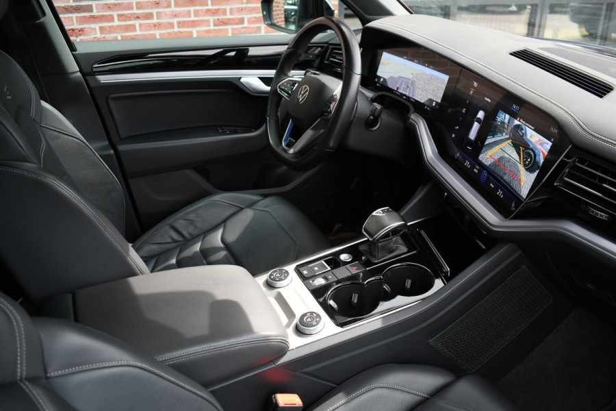 Volkswagen Touareg R 3.0 TSi eHybrid 4M Pano Trekh ACC Luchtvering