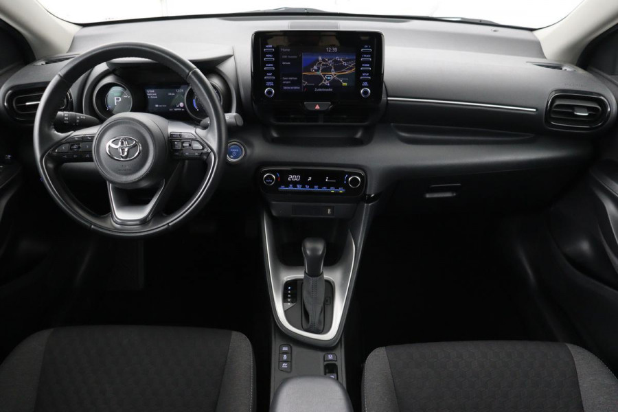 Toyota Yaris 1.5 Hybrid Dynamic | Camera | Adaptive cruise | Carplay | Full LED | Keyless | Navigatie | Climate control | Bluetooth