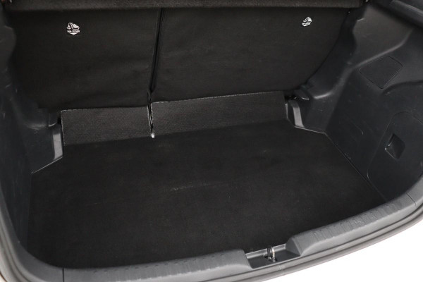 Toyota Yaris 1.5 Hybrid Dynamic | Camera | Adaptive cruise | Carplay | Full LED | Keyless | Navigatie | Climate control | Bluetooth