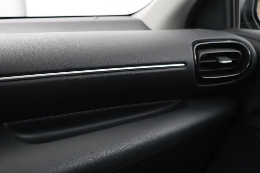 Toyota Yaris 1.5 Hybrid Dynamic | Camera | Adaptive cruise | Carplay | Full LED | Keyless | Navigatie | Climate control | Bluetooth