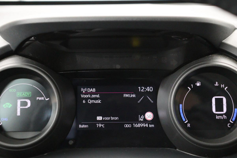 Toyota Yaris 1.5 Hybrid Dynamic | Camera | Adaptive cruise | Carplay | Full LED | Keyless | Navigatie | Climate control | Bluetooth