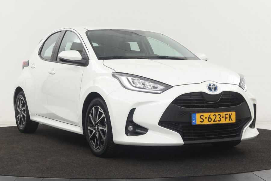 Toyota Yaris 1.5 Hybrid Dynamic | Camera | Adaptive cruise | Carplay | Full LED | Keyless | Navigatie | Climate control | Bluetooth
