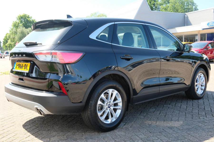 Ford Kuga 1.5 EcoBoost Titanium 120pk Wegklapbare Trekhaak | Navigatie | Parkeersensoren | Apple Carplay | Metaal lak | Dealer onderhouden