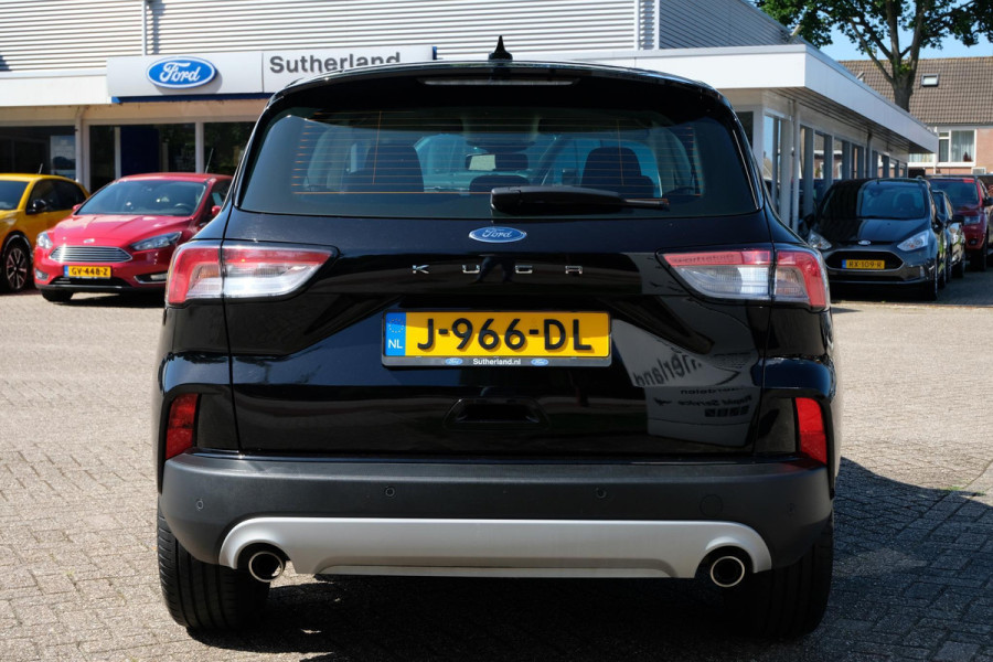 Ford Kuga 1.5 EcoBoost Titanium 120pk Wegklapbare Trekhaak | Navigatie | Parkeersensoren | Apple Carplay | Metaal lak | Dealer onderhouden
