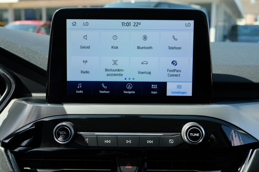 Ford Kuga 1.5 EcoBoost Titanium 120pk Wegklapbare Trekhaak | Navigatie | Parkeersensoren | Apple Carplay | Metaal lak | Dealer onderhouden