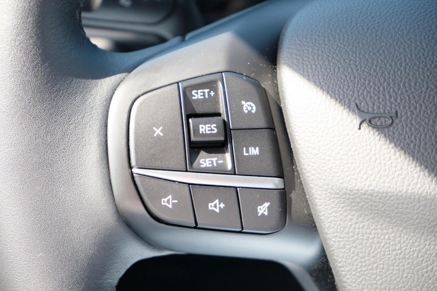 Ford Kuga 1.5 EcoBoost Titanium 120pk Wegklapbare Trekhaak | Navigatie | Parkeersensoren | Apple Carplay | Metaal lak | Dealer onderhouden