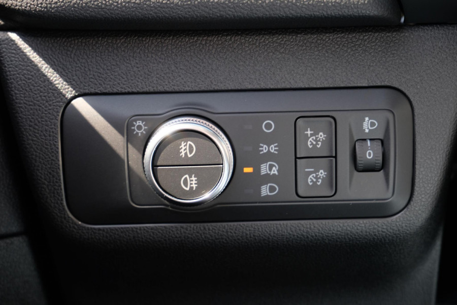 Ford Kuga 1.5 EcoBoost Titanium 120pk Wegklapbare Trekhaak | Navigatie | Parkeersensoren | Apple Carplay | Metaal lak | Dealer onderhouden