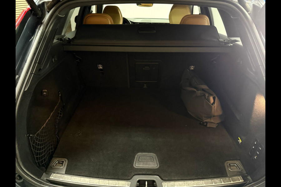 Volvo XC60 2.0 T8 Twin Engine AWD Inscription | Pano | Harman/Kardon | Carplay