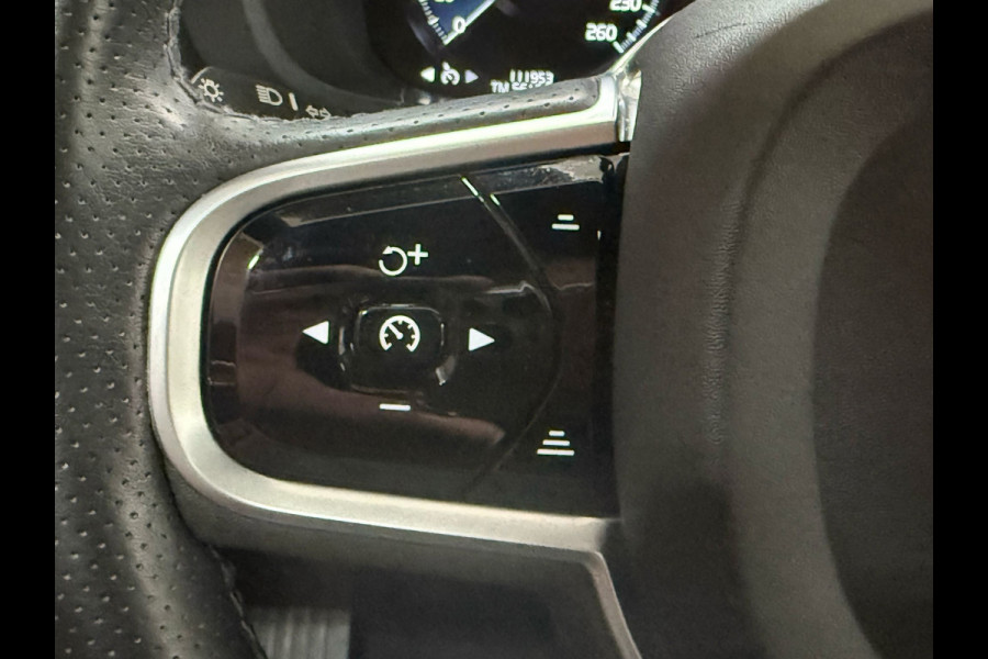 Volvo XC60 2.0 T8 Twin Engine AWD Inscription | Pano | Harman/Kardon | Carplay