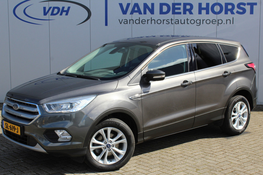 Ford Kuga 1.5-120pk EcoBoost Titanium. Goed onderhouden en erg nette Ford Kuga ! Trekgewicht 1.800kg ! Autm. airco dual, trekhaak, cruise control, metallic lak, voorraamverwarming, LM wielen, parkeersensoren achter, navigatie, telefoonvoorbereiding etc.