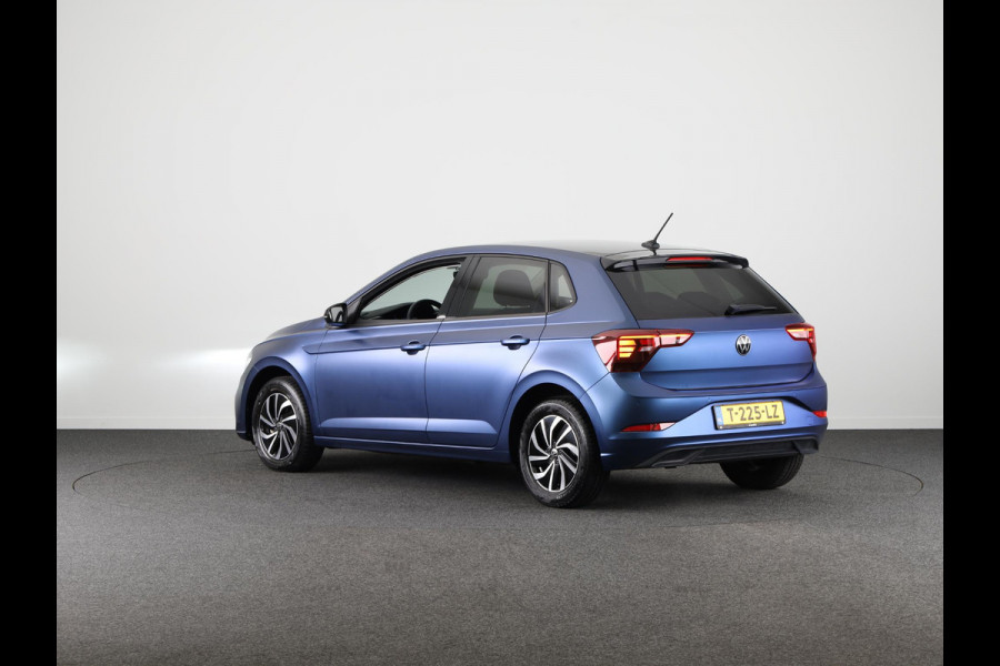 Volkswagen Polo 1.0 TSI Life 95 pk | Verlengde garantie | Navigatie via App | Parkeersensoren | Adaptieve cruise control | LED koplampen | Leer interieur