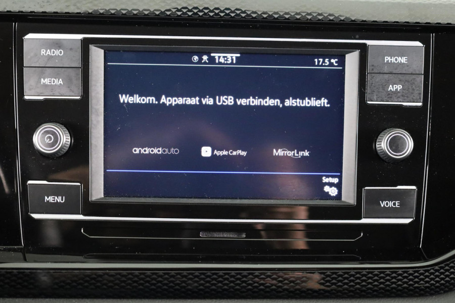 Volkswagen Polo 1.0 TSI Life 95 pk | Verlengde garantie | Navigatie via App | Parkeersensoren | Adaptieve cruise control | LED koplampen | Leer interieur