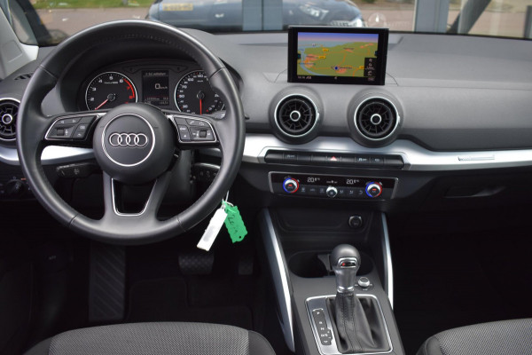 Audi Q2 35 TFSI epic | AFN. TREKHAAK | NAVIGATIE | NAP | CRUISE CONTROLE | CLIMATE CONTROLE