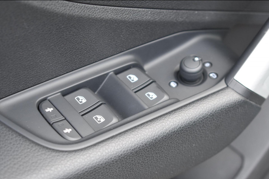 Audi Q2 35 TFSI epic | AFN. TREKHAAK | NAVIGATIE | NAP | CRUISE CONTROLE | CLIMATE CONTROLE