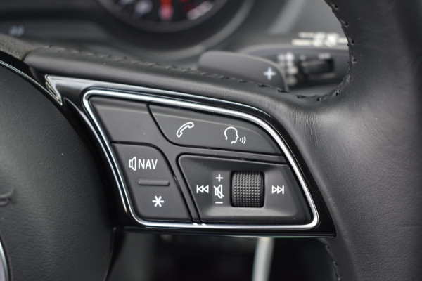 Audi Q2 35 TFSI epic | AFN. TREKHAAK | NAVIGATIE | NAP | CRUISE CONTROLE | CLIMATE CONTROLE