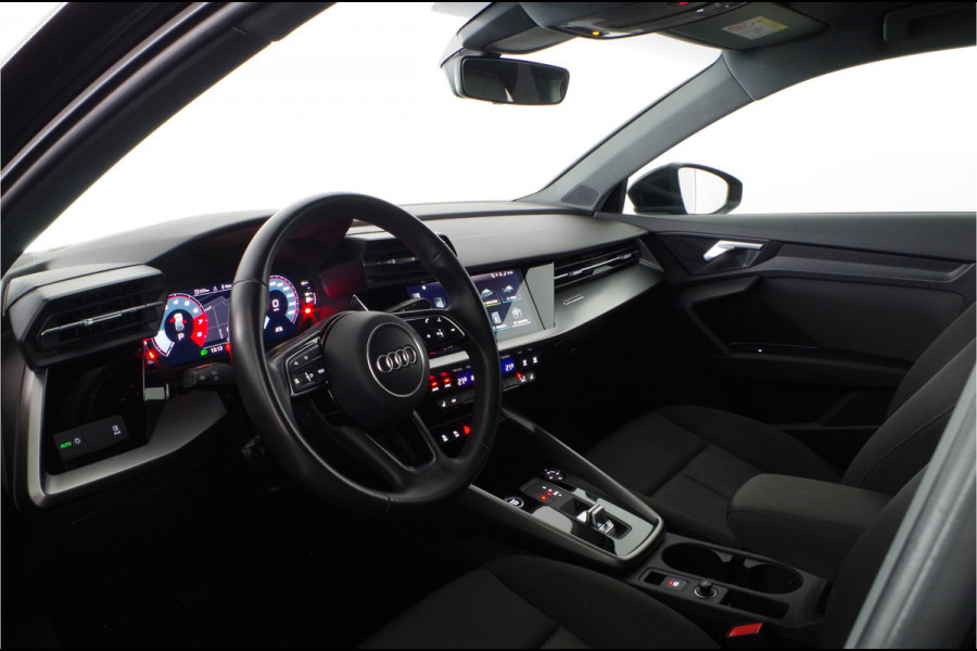 Audi A3 Sportback 30 TFSI Pro Line > Donkere Hemel/18inch/getint glas/stoelverwarming...