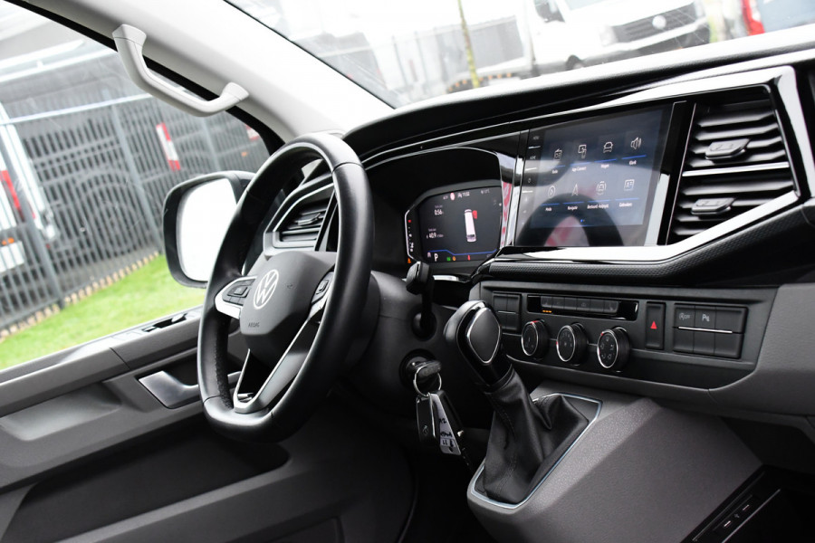 Volkswagen Transporter 2.0 TDI L2H1 32 DC Bulli Black Edition Virtual, Adaptieve Cruise, LED, Camera, Carplay, Automaat, 150PK, Multimedia, UNIEK!