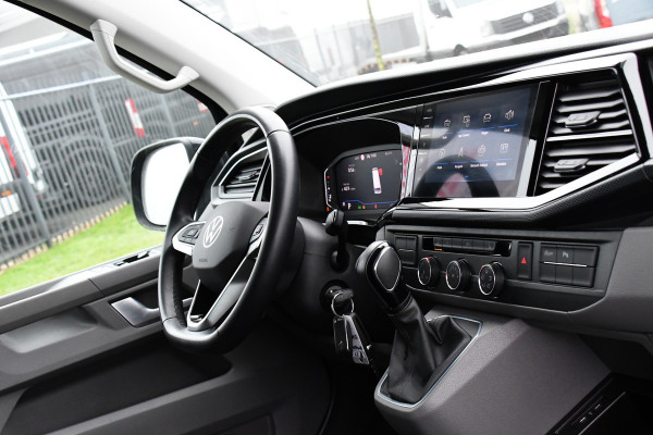 Volkswagen Transporter 2.0 TDI L2H1 32 DC Bulli Black Edition Virtual, Adaptieve Cruise, LED, Camera, Carplay, Automaat, 150PK, Multimedia, UNIEK!
