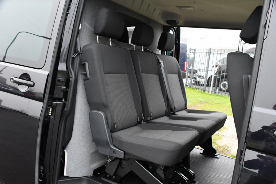 Volkswagen Transporter 2.0 TDI L2H1 32 DC Bulli Black Edition Virtual, Adaptieve Cruise, LED, Camera, Carplay, Automaat, 150PK, Multimedia, UNIEK!